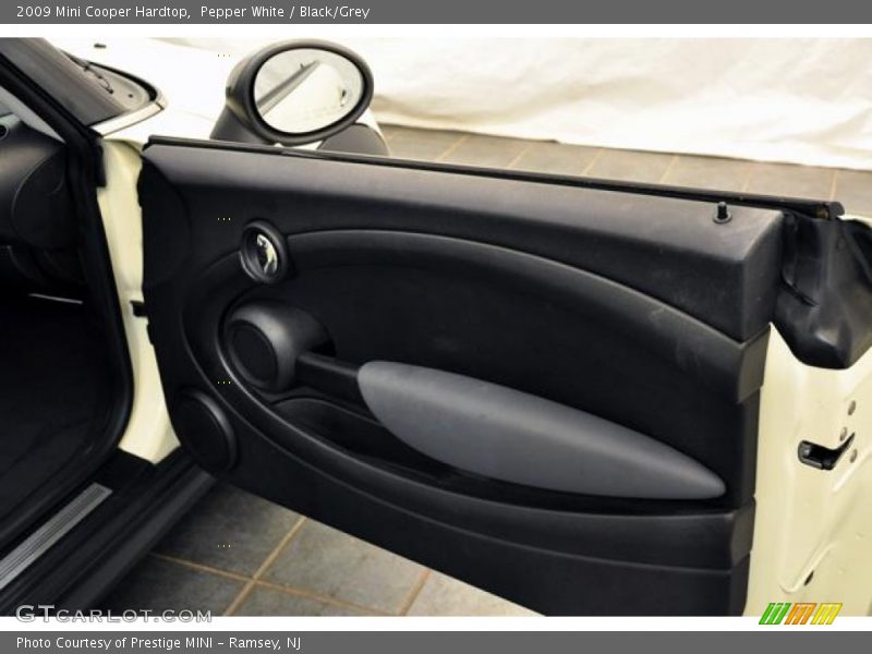 Pepper White / Black/Grey 2009 Mini Cooper Hardtop