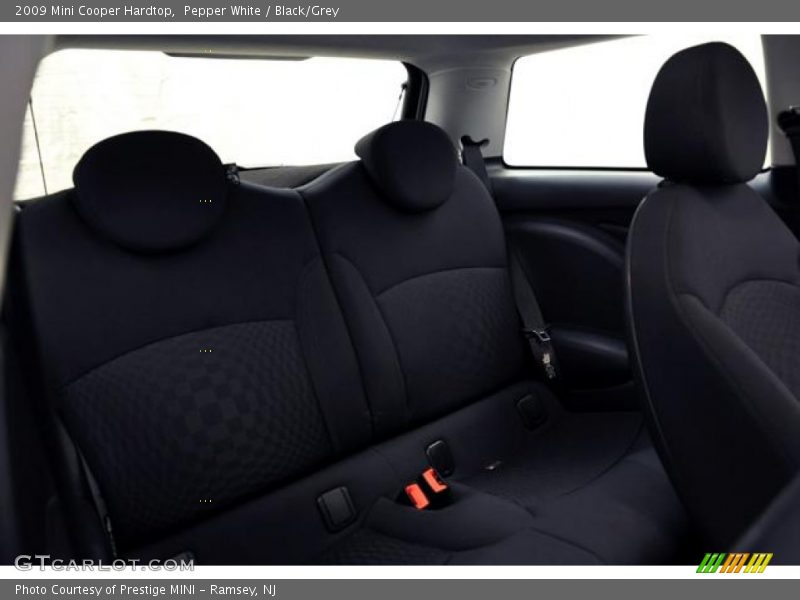 Pepper White / Black/Grey 2009 Mini Cooper Hardtop