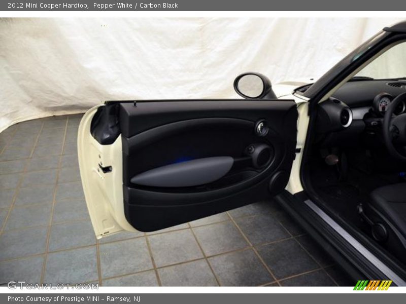 Pepper White / Carbon Black 2012 Mini Cooper Hardtop