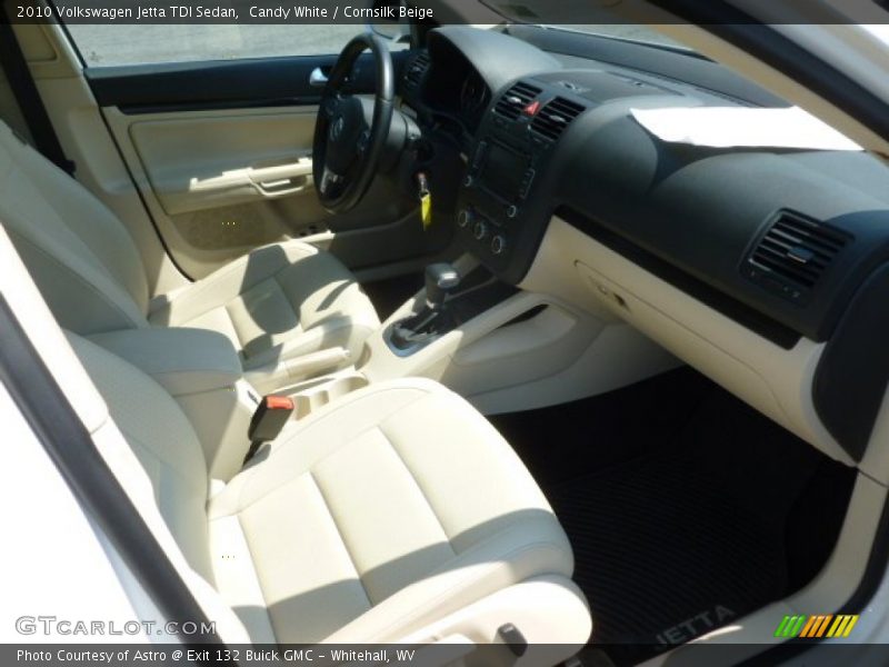 Candy White / Cornsilk Beige 2010 Volkswagen Jetta TDI Sedan