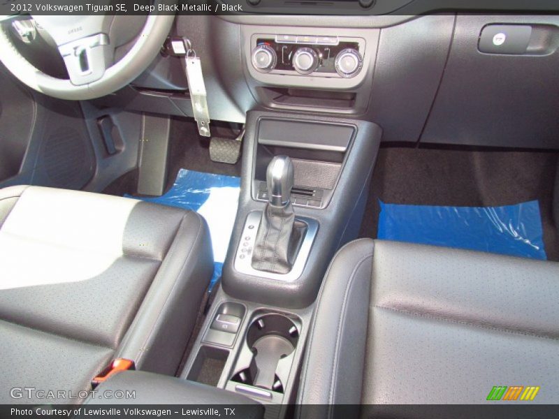 Deep Black Metallic / Black 2012 Volkswagen Tiguan SE
