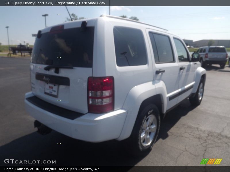 Bright White / Dark Slate Gray 2012 Jeep Liberty Sport 4x4