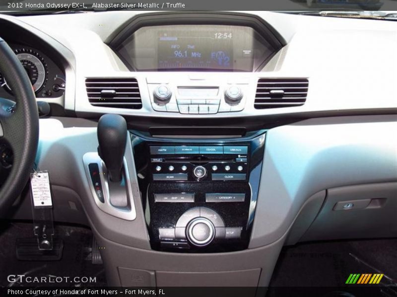 Alabaster Silver Metallic / Truffle 2012 Honda Odyssey EX-L