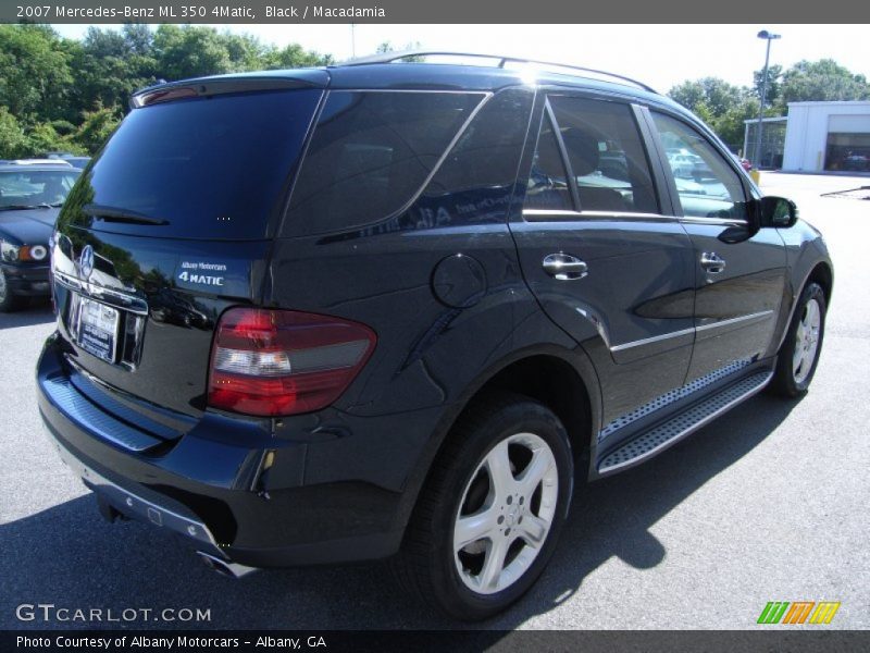 Black / Macadamia 2007 Mercedes-Benz ML 350 4Matic