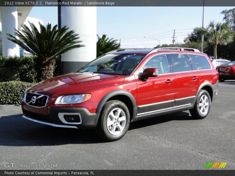 Front 3/4 View of 2012 XC70 3.2
