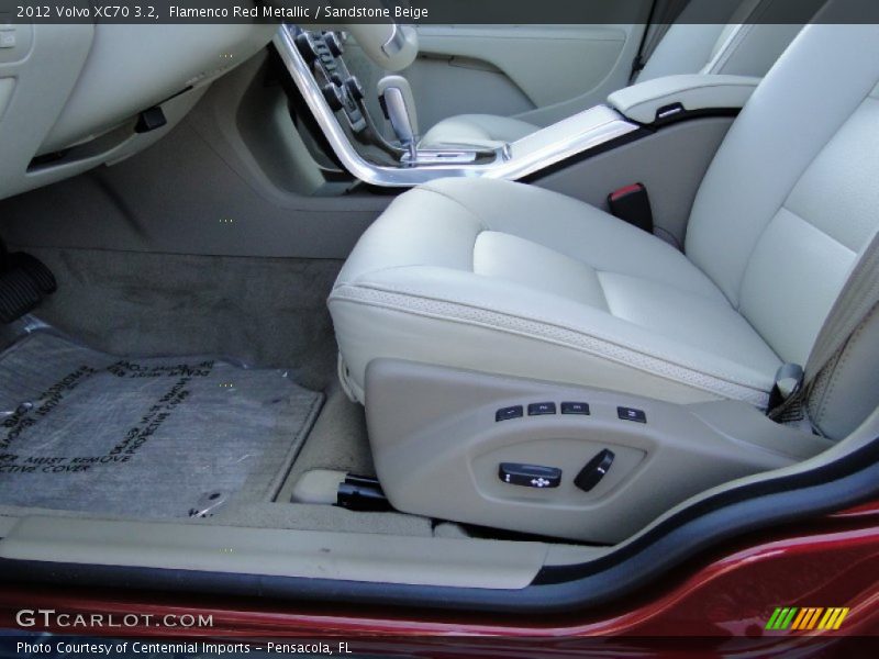 Front Seat of 2012 XC70 3.2