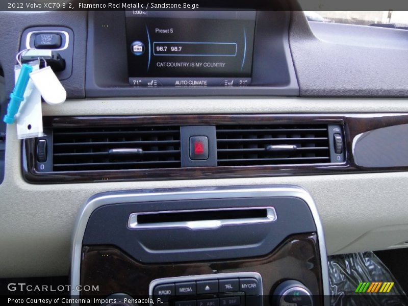 Flamenco Red Metallic / Sandstone Beige 2012 Volvo XC70 3.2