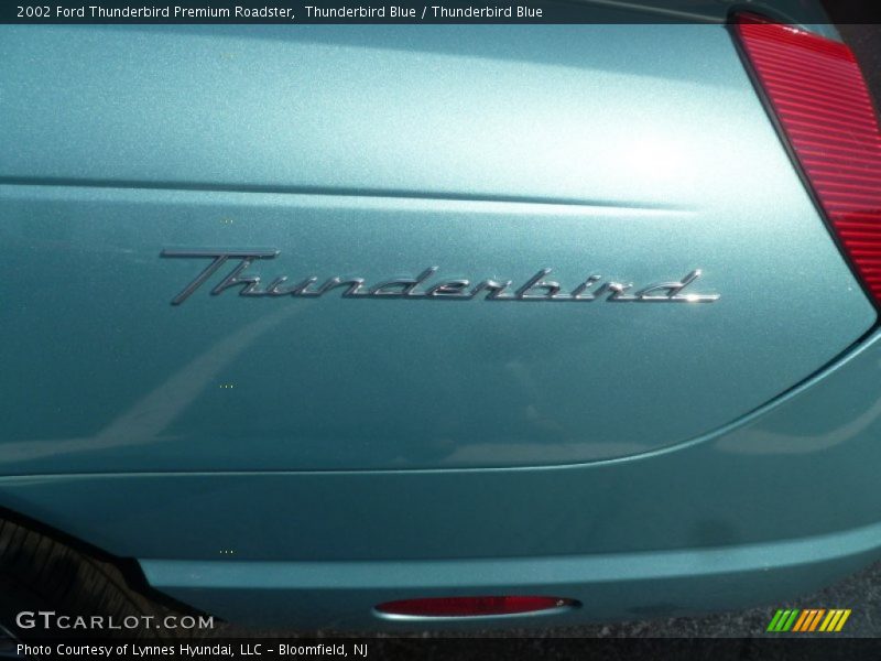  2002 Thunderbird Premium Roadster Logo
