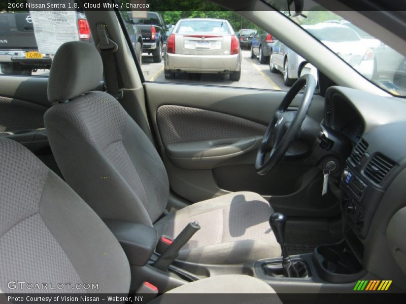 Cloud White / Charcoal 2006 Nissan Sentra 1.8