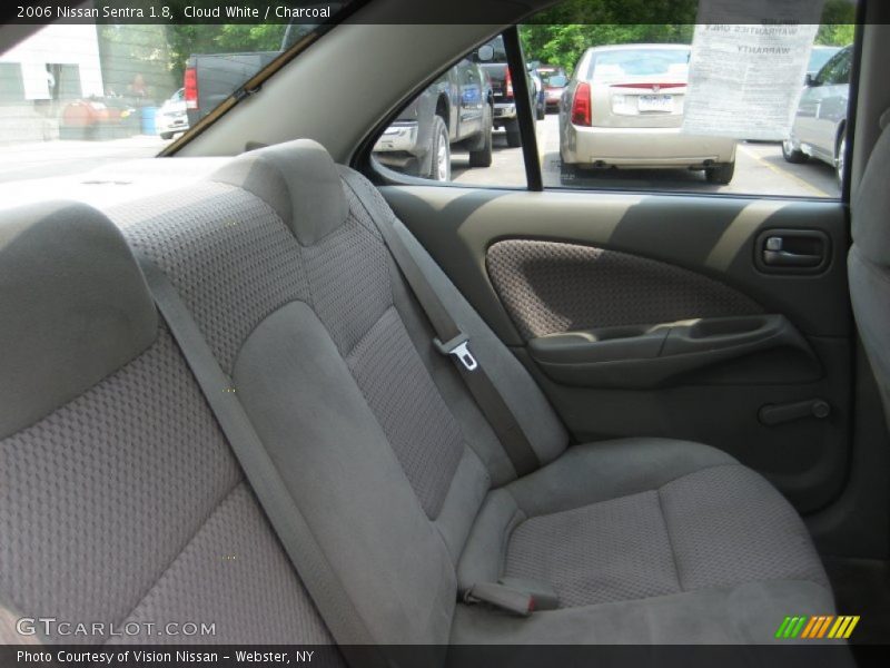 Cloud White / Charcoal 2006 Nissan Sentra 1.8