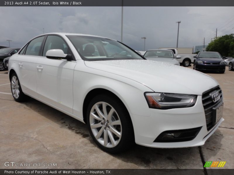 Front 3/4 View of 2013 A4 2.0T Sedan