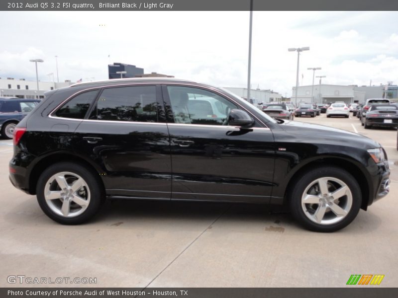 Brilliant Black / Light Gray 2012 Audi Q5 3.2 FSI quattro