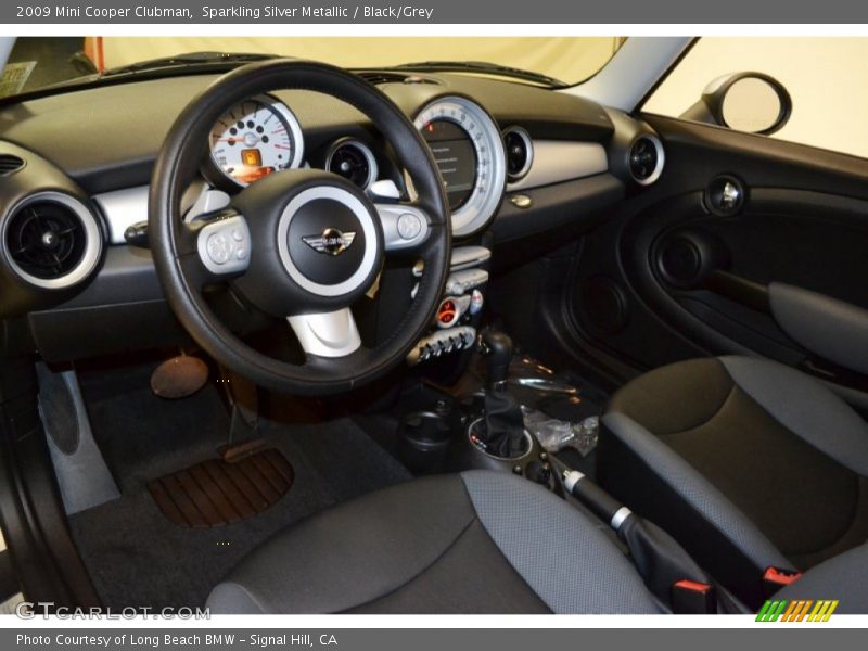 Sparkling Silver Metallic / Black/Grey 2009 Mini Cooper Clubman
