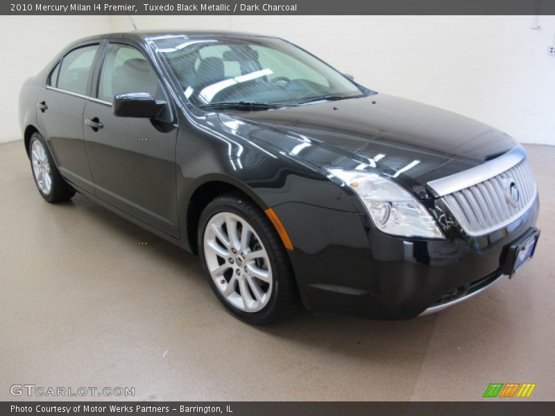 Tuxedo Black Metallic / Dark Charcoal 2010 Mercury Milan I4 Premier