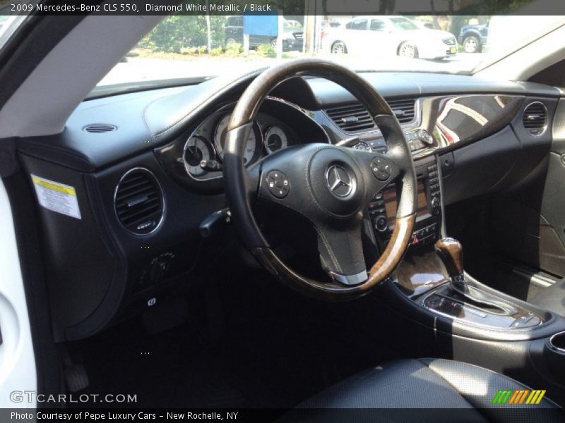 Diamond White Metallic / Black 2009 Mercedes-Benz CLS 550