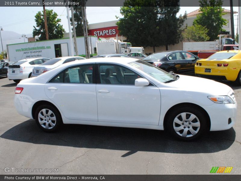 Super White / Bisque 2011 Toyota Camry