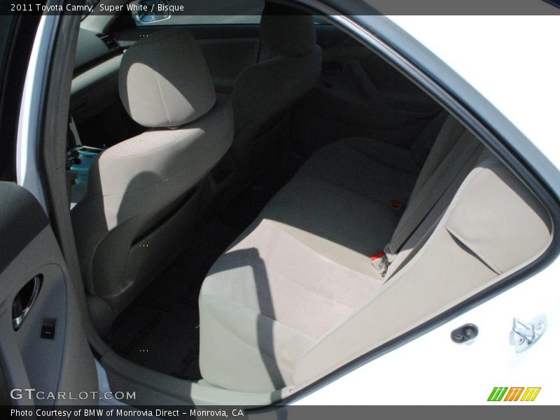 Super White / Bisque 2011 Toyota Camry