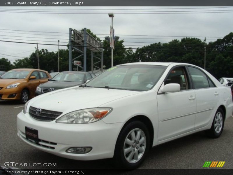 Super White / Taupe 2003 Toyota Camry XLE