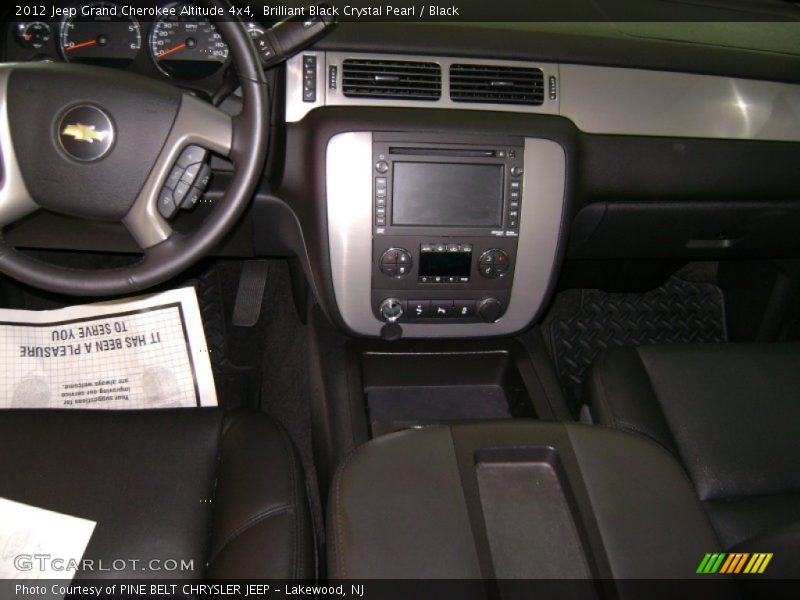 Brilliant Black Crystal Pearl / Black 2012 Jeep Grand Cherokee Altitude 4x4
