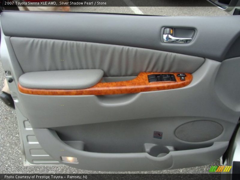 Silver Shadow Pearl / Stone 2007 Toyota Sienna XLE AWD