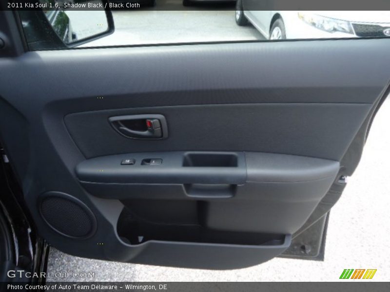 Shadow Black / Black Cloth 2011 Kia Soul 1.6