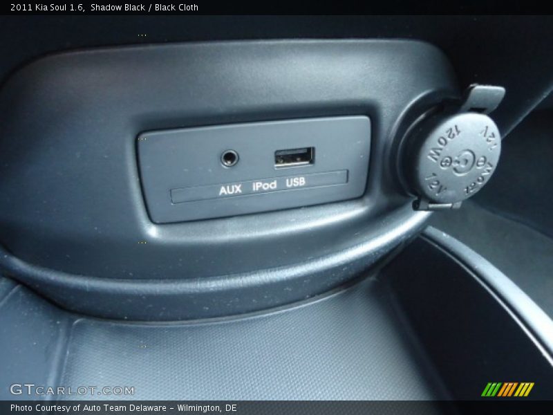 Shadow Black / Black Cloth 2011 Kia Soul 1.6