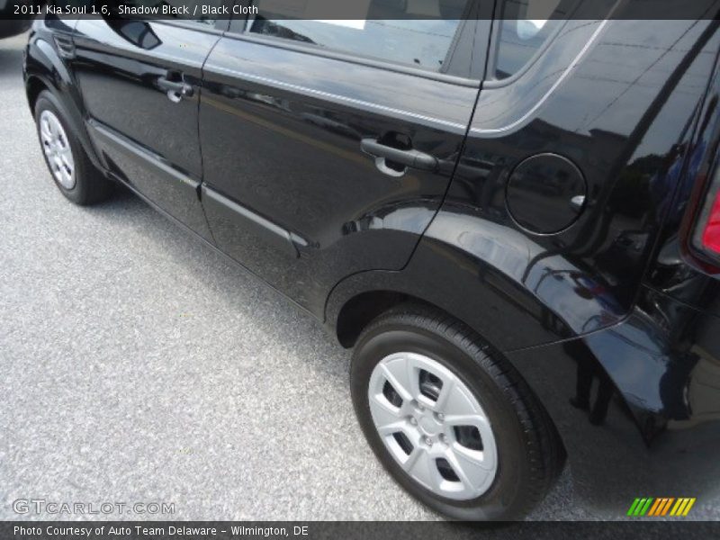 Shadow Black / Black Cloth 2011 Kia Soul 1.6