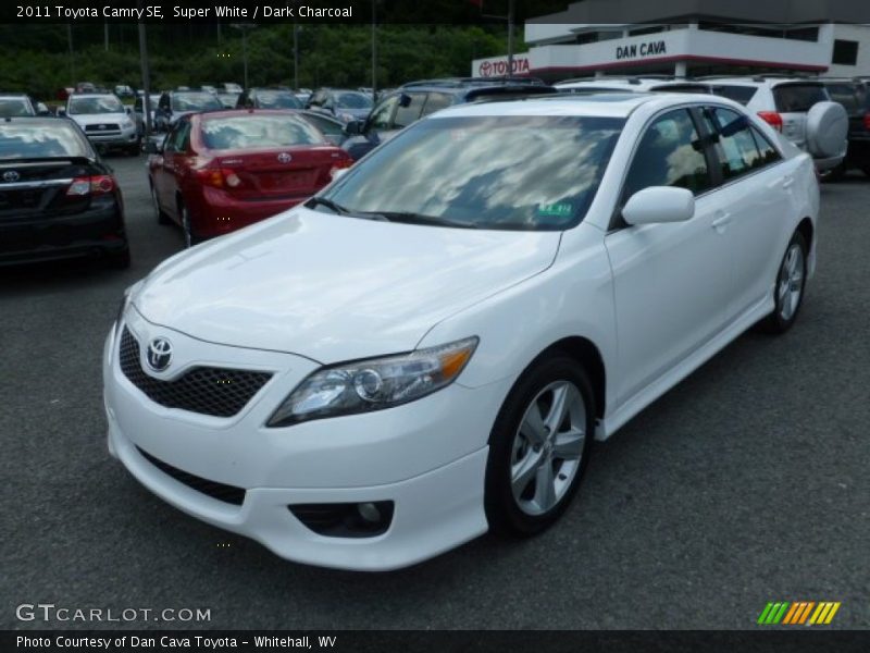 Super White / Dark Charcoal 2011 Toyota Camry SE