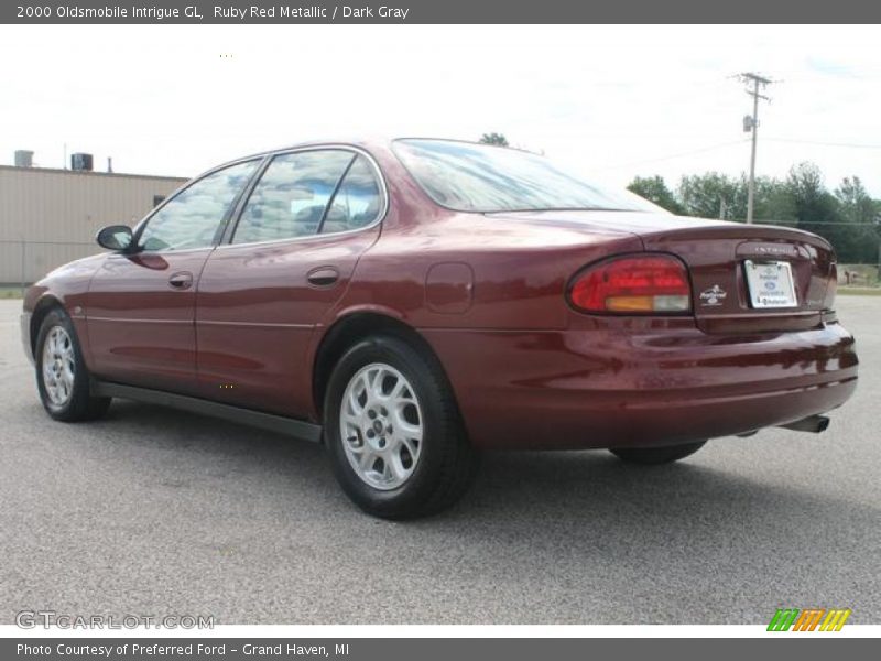 Ruby Red Metallic / Dark Gray 2000 Oldsmobile Intrigue GL