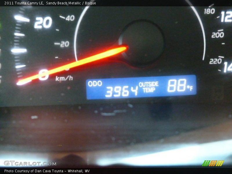 Sandy Beach Metallic / Bisque 2011 Toyota Camry LE