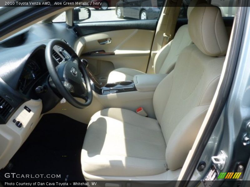Front Seat of 2010 Venza AWD