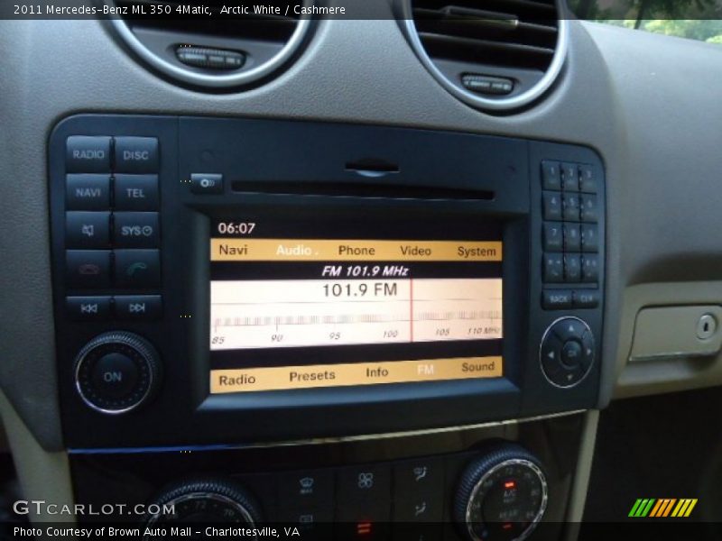 Arctic White / Cashmere 2011 Mercedes-Benz ML 350 4Matic