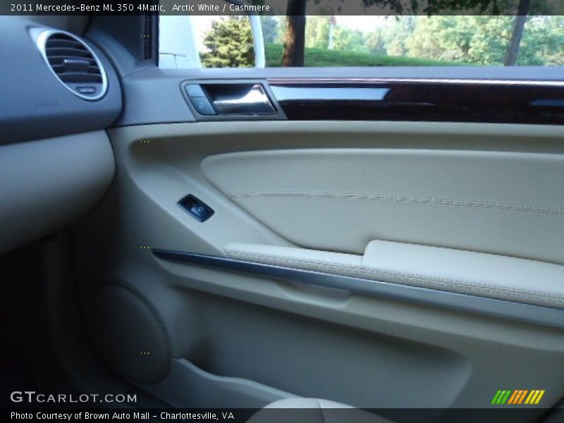 Arctic White / Cashmere 2011 Mercedes-Benz ML 350 4Matic