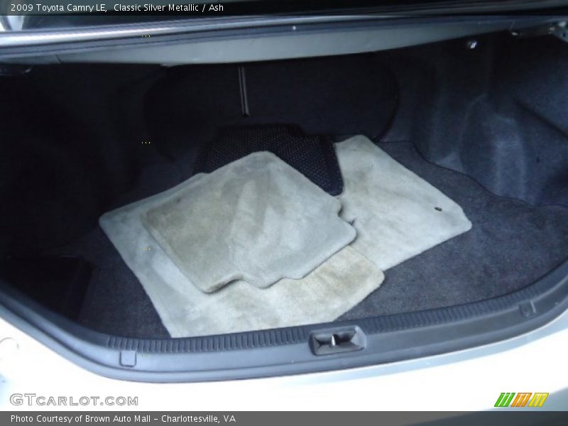 Classic Silver Metallic / Ash 2009 Toyota Camry LE