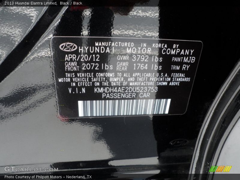 Black / Black 2013 Hyundai Elantra Limited