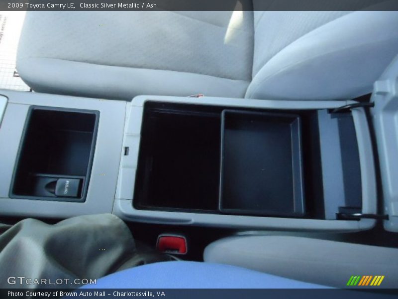 Classic Silver Metallic / Ash 2009 Toyota Camry LE