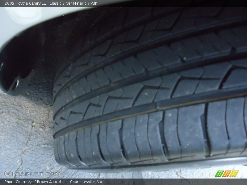 Classic Silver Metallic / Ash 2009 Toyota Camry LE