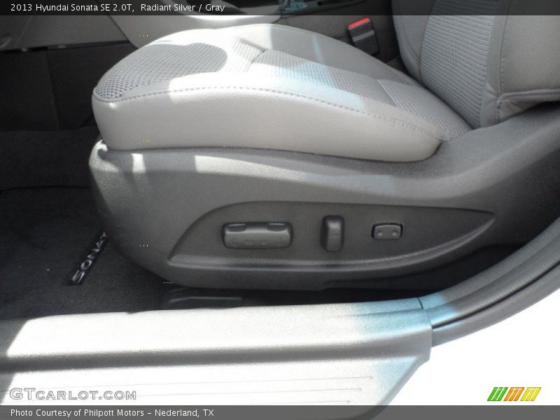 Radiant Silver / Gray 2013 Hyundai Sonata SE 2.0T