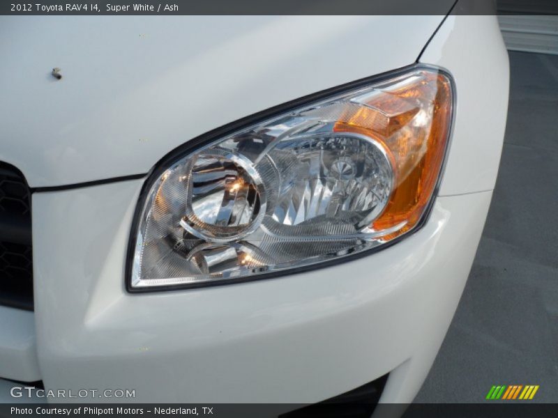 Super White / Ash 2012 Toyota RAV4 I4