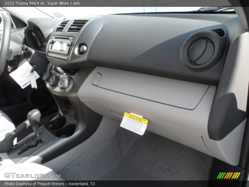 Super White / Ash 2012 Toyota RAV4 I4