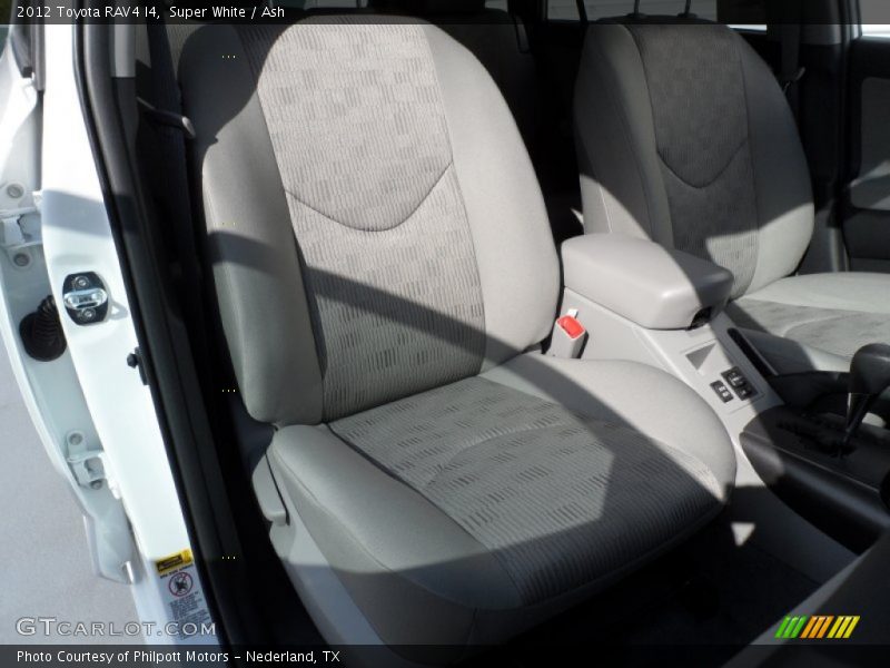 Super White / Ash 2012 Toyota RAV4 I4