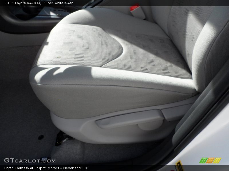 Super White / Ash 2012 Toyota RAV4 I4