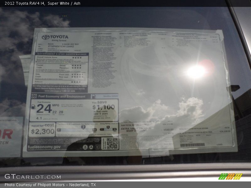 Super White / Ash 2012 Toyota RAV4 I4