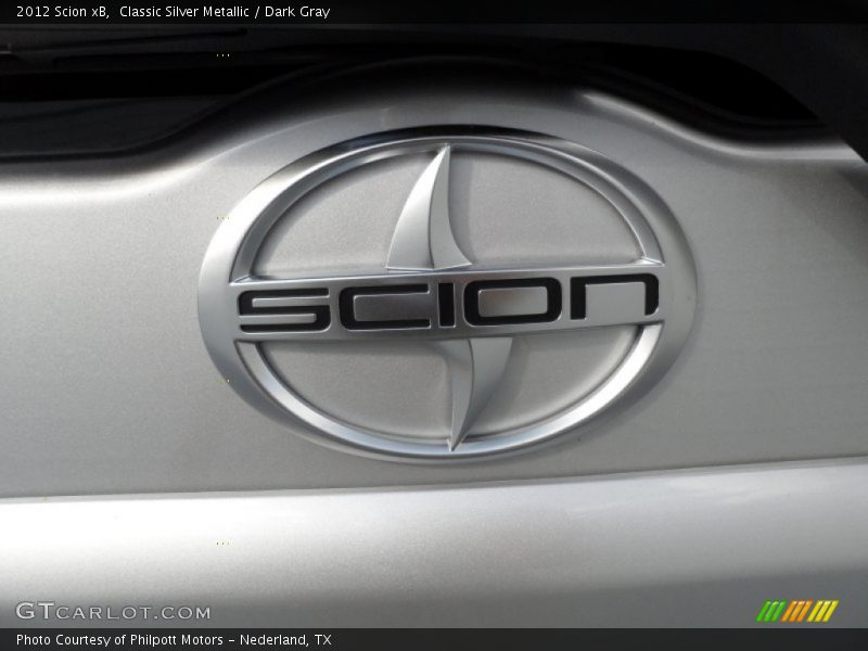 Classic Silver Metallic / Dark Gray 2012 Scion xB