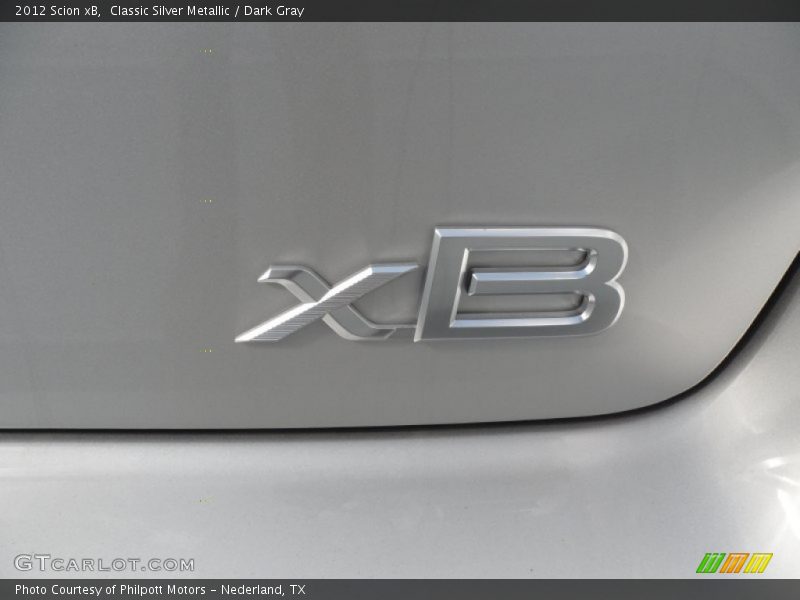 Classic Silver Metallic / Dark Gray 2012 Scion xB