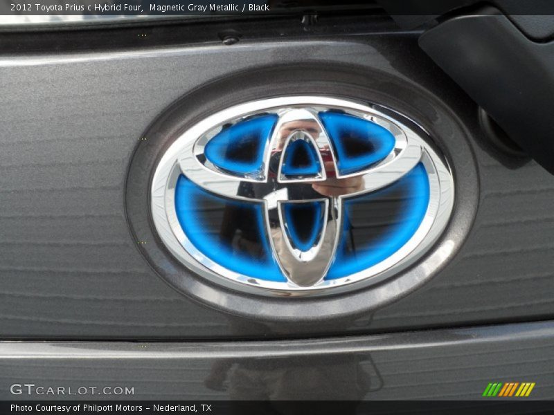 Magnetic Gray Metallic / Black 2012 Toyota Prius c Hybrid Four