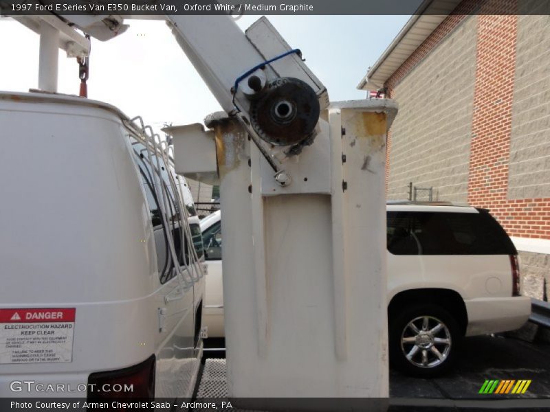 Oxford White / Medium Graphite 1997 Ford E Series Van E350 Bucket Van