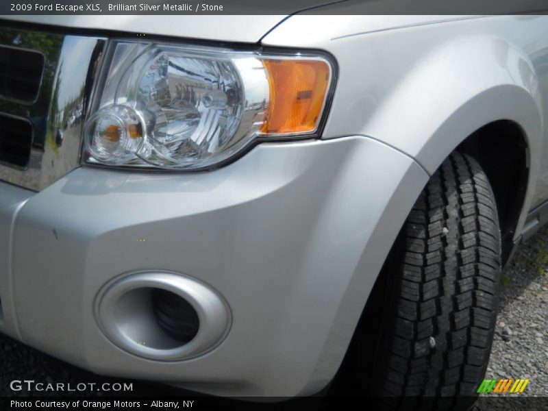 Brilliant Silver Metallic / Stone 2009 Ford Escape XLS