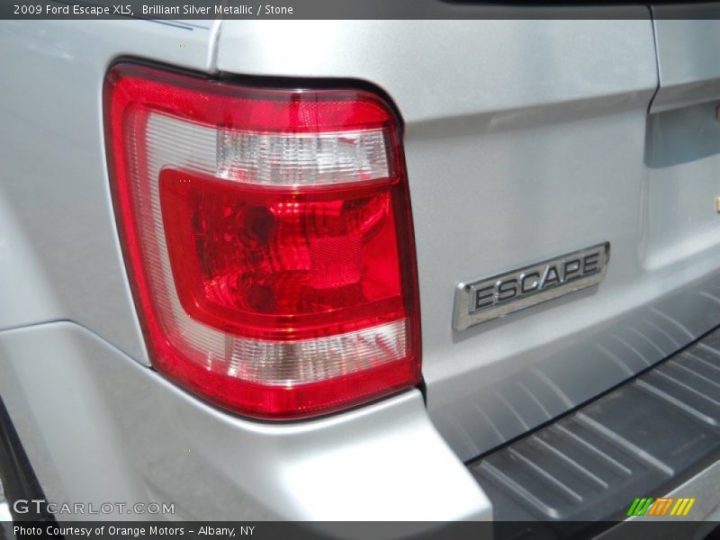 Brilliant Silver Metallic / Stone 2009 Ford Escape XLS