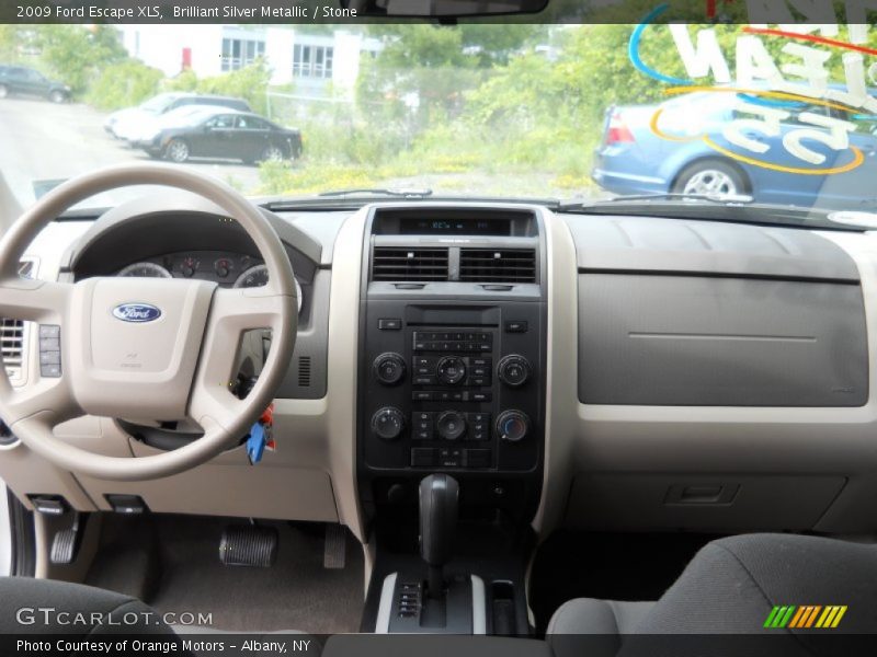 Brilliant Silver Metallic / Stone 2009 Ford Escape XLS